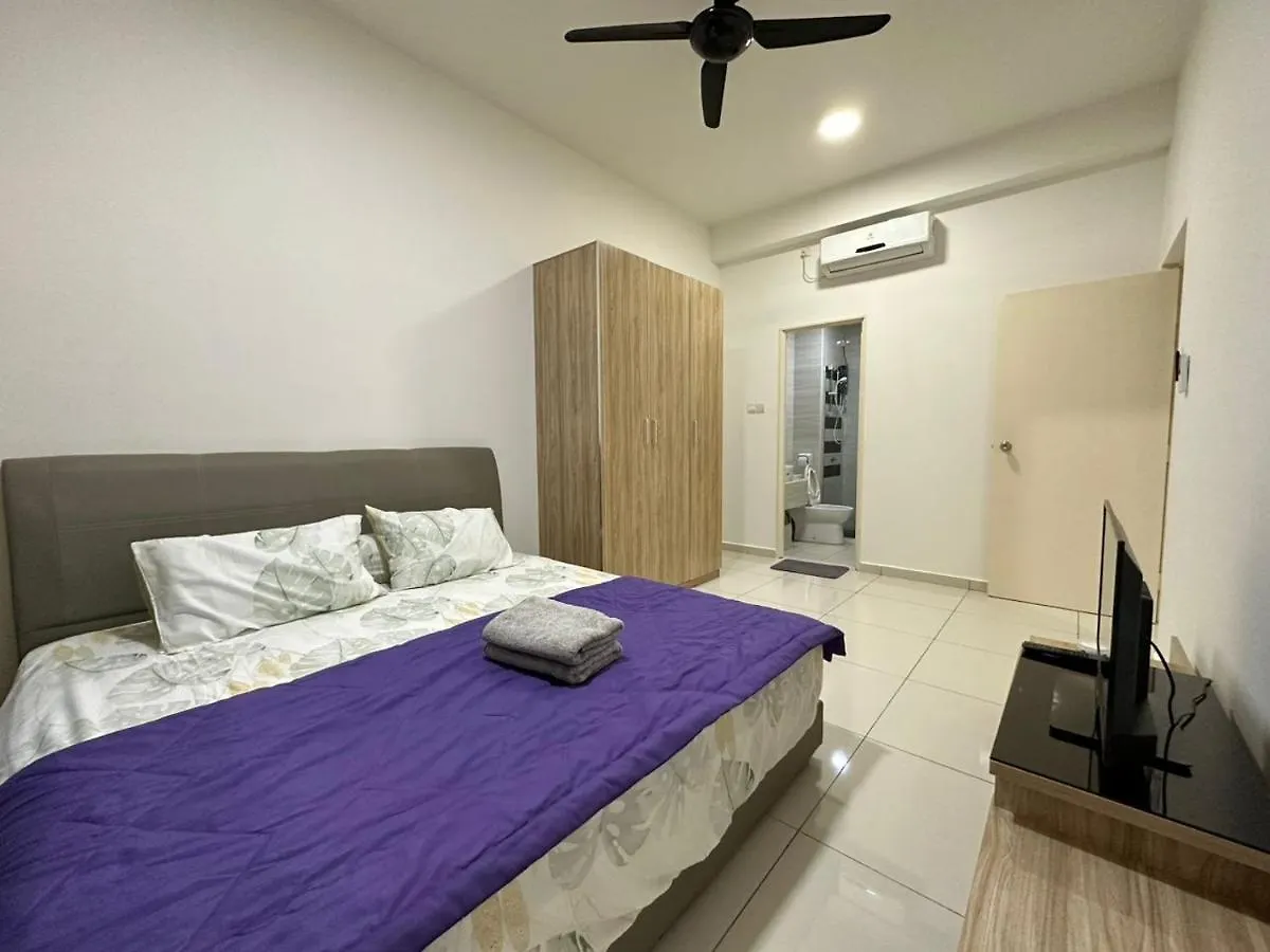 Dsummit City View High Floor 5-6 Pax Netflix Wifi Johor Bahru Apartment