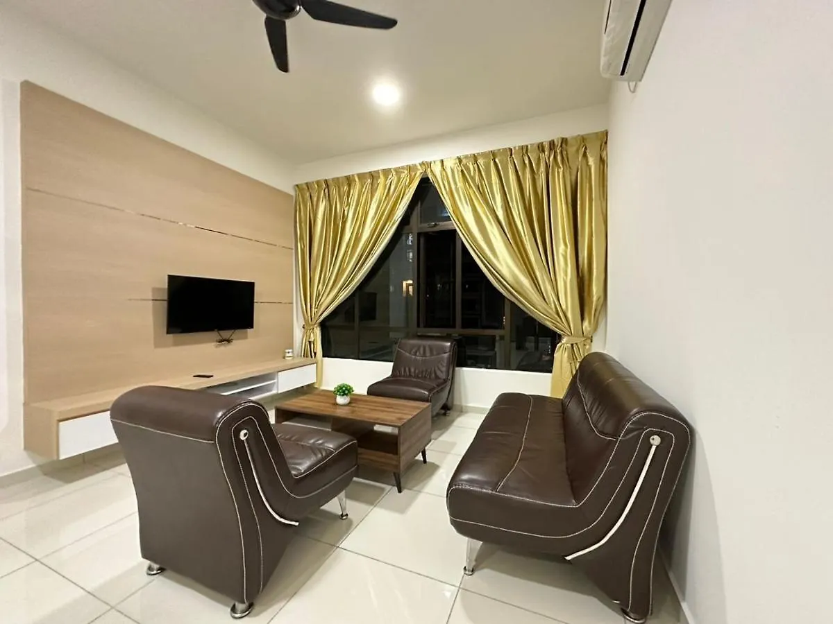Dsummit City View High Floor 5-6 Pax Netflix Wifi Johor Bahru